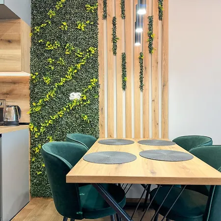 Apartman 1br Modern 6mins To Centre With Free Street Parking And Gym Pass Plovdiv