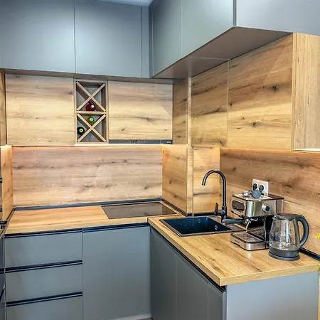 Apartman 1br Modern 6mins To Centre With Free Street Parking And Gym Pass Plovdiv