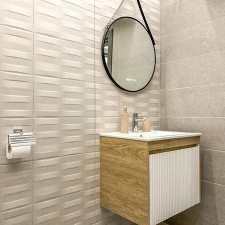1br Modern 6mins To Centre With Free Street Parking And Gym Pass *
