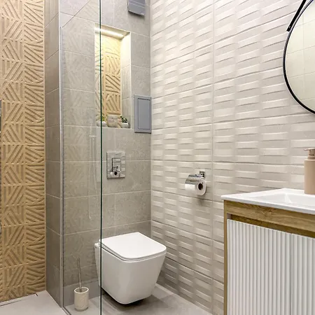 1br Modern 6mins To Centre With Free Street Parking And Gym Pass Plovdiv