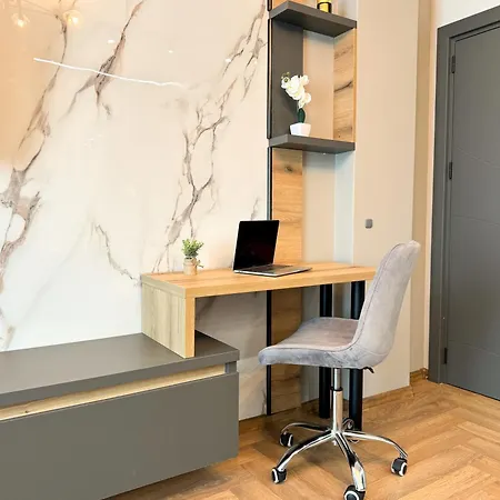 Apartman 1br Modern 6mins To Centre With Free Street Parking And Gym Pass Plovdiv